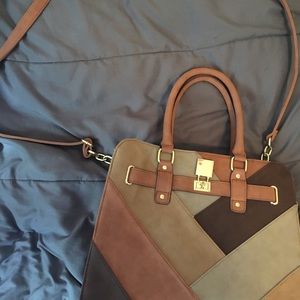 Structured handbag